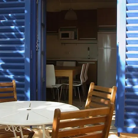1 - House -garden In Front Of The - Ferrari Land Salou
